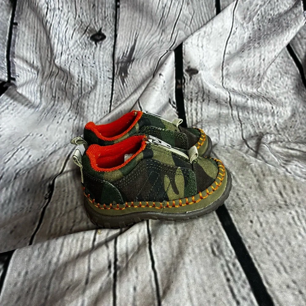 GAP Green Camo Slip-On Zip Baby Sneaker Boot Shoes w/ Orange Lining‎ Infant Sz 3